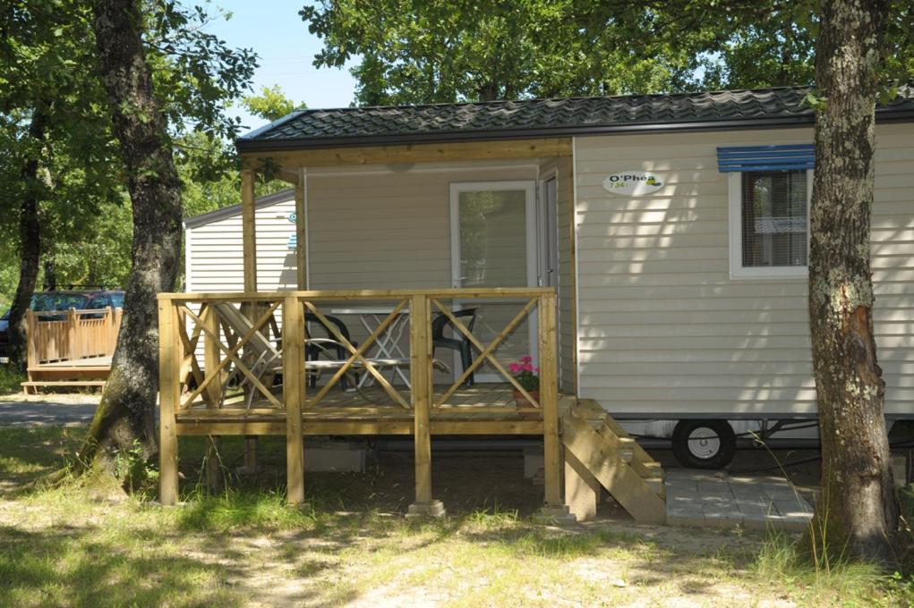 Camping Domaine De Chaussy Лагорс Номер фото